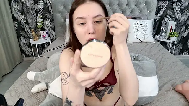 Snapshot of CarolineTenders chatting on 01/13/26, 01:22 CarolineTenders online show from 01/13/26, 01:22