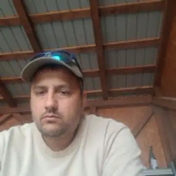 Snapshot of hotmalerobinson1 chatting on 05/21/26, 07:04 hotmalerobinson1 online show from 05/21/26, 07:04