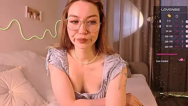 Lilo Sims online show from 11/07/25, 02:33