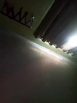 Snapshot of DrShocks chatting on 02/15/26, 02:14 DrShocks online show from 02/15/26, 02:14