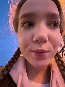 bambi lu online show from 10/19/25, 03:12