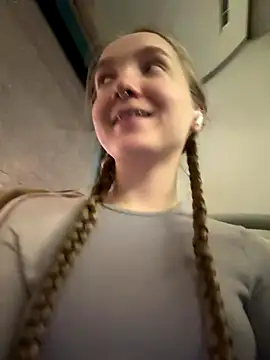 bambi lu online show from 12/18/25, 06:03