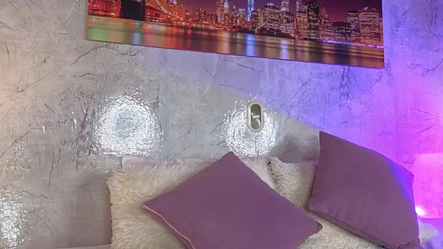 Snapshot of zaraquiinn chatting on 02/18/26, 02:24 zaraquiinn online show from 02/18/26, 02:24