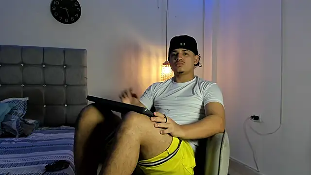 samxx muscle online show from 10/04/25, 12:58