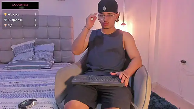 samxx muscle online show from 10/25/25, 02:56