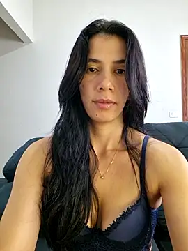 suzy20252 online show from 09/22/25, 11:23