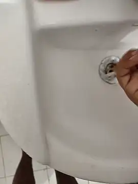 Snapshot of UAjit chatting on 09/19/25, 01:07 UAjit online show from 09/19/25, 01:07