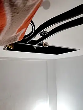 Snapshot of UAjit chatting on 10/04/25, 05:22 UAjit online show from 10/04/25, 05:22