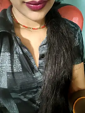 Eshwari Chopra online show from 04/28/26, 02:27