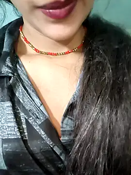 Eshwari Chopra online show from 04/29/26, 03:54