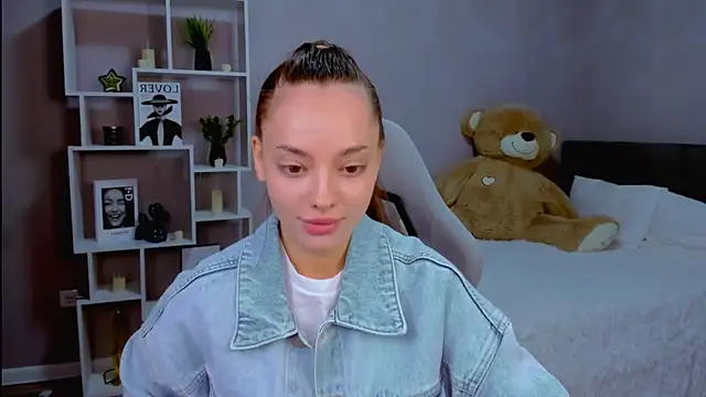 MelanieAlves online show from 04/26/26, 02:26