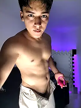 Snapshot of THE_LITTLE_LIAM chatting on 10/08/25, 11:46 THE LITTLE LIAM online show from 10/08/25, 11:46