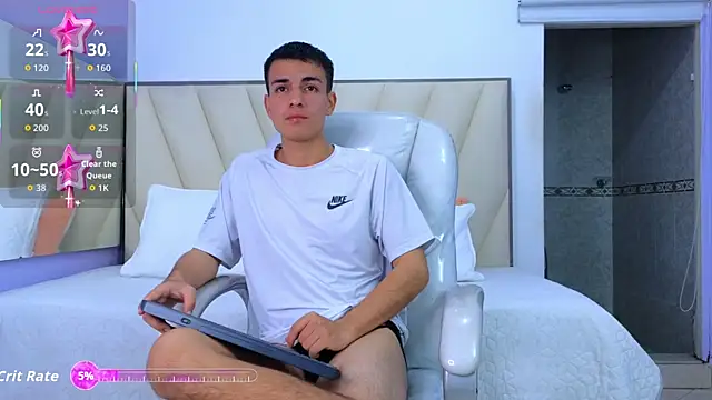 Hotboy21  online show from 09/28/25, 03:45