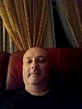 Alexis Bull online show from 09/29/25, 10:14