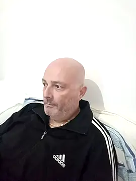 Alexis Bull online show from 10/16/25, 05:14