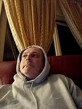 Snapshot of Alexis_Bull chatting on 01/13/26, 11:10 Alexis Bull online show from 01/13/26, 11:10