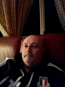 Snapshot of Alexis_Bull chatting on 02/18/26, 11:33 Alexis Bull online show from 02/18/26, 11:33
