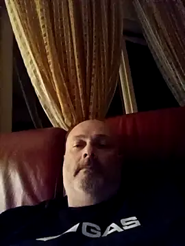 Snapshot of Alexis_Bull chatting on 03/11/26, 11:44 Alexis Bull online show from 03/11/26, 11:44