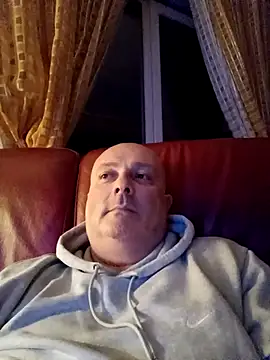 Snapshot of Alexis_Bull chatting on 03/17/26, 12:26 Alexis Bull online show from 03/17/26, 12:26