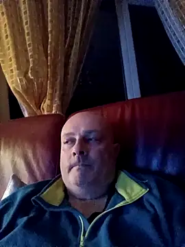 Snapshot of Alexis_Bull chatting on 03/24/26, 12:04 Alexis Bull online show from 03/24/26, 12:04