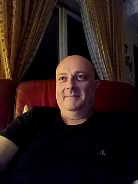 Snapshot of Alexis_Bull chatting on 04/19/26, 10:23 Alexis Bull online show from 04/19/26, 10:23