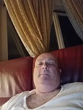 Snapshot of Alexis_Bull chatting on 05/23/26, 11:31 Alexis Bull online show from 05/23/26, 11:31