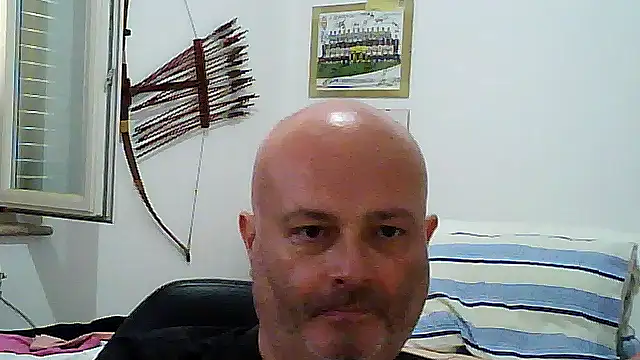 Snapshot of Alexis_Bull chatting on 06/12/26, 10:36 Alexis Bull online show from 06/12/26, 10:36