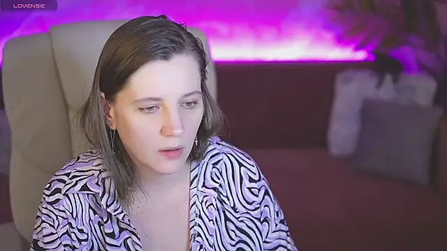 Snapshot of ValeryMurr chatting on 12/19/25, 09:00 ValeryMurr online show from 12/19/25, 09:00