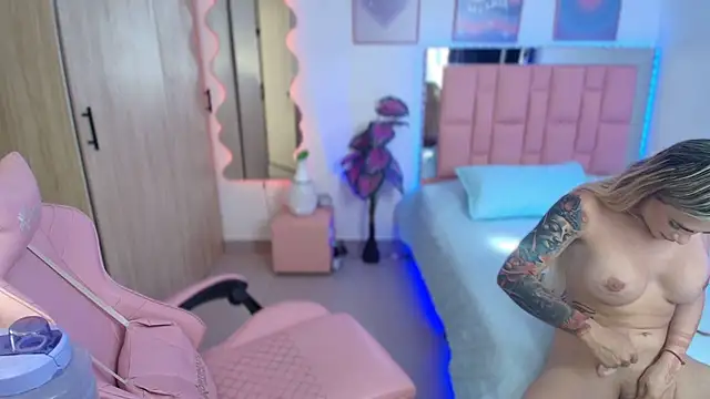 lunesweet online show from 09/24/25, 01:36