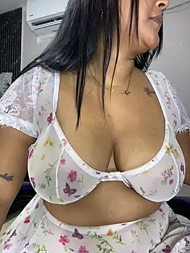 sashaoficial  online show from 05/11/26, 11:24