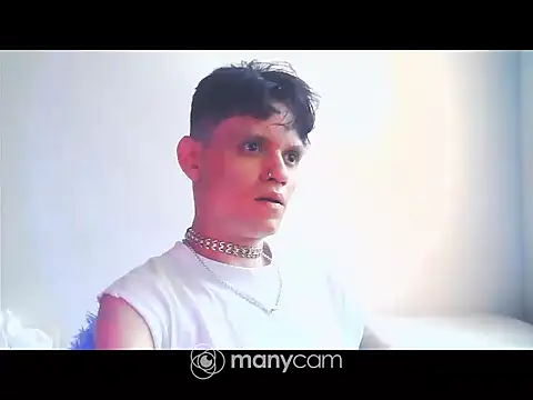 Snapshot of santihot089 chatting on 11/02/25, 07:05 santihot089 online show from 11/02/25, 07:05