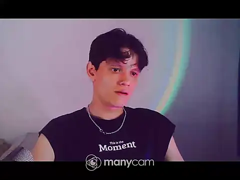 Snapshot of santihot089 chatting on 02/13/26, 03:24 santihot089 online show from 02/13/26, 03:24