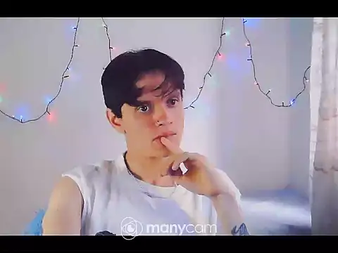 Snapshot of santihot089 chatting on 02/23/26, 08:39 santihot089 online show from 02/23/26, 08:39