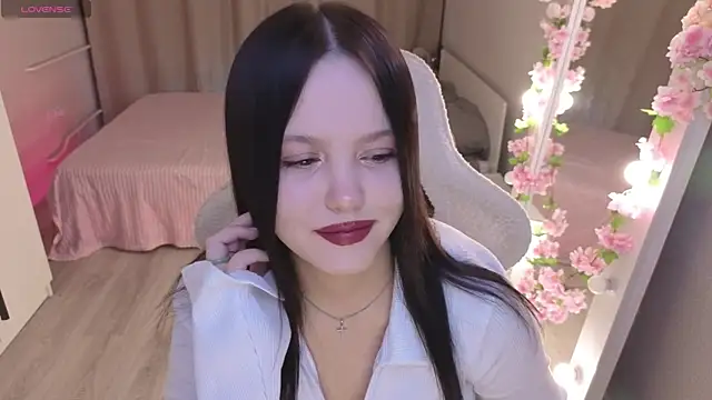 Snapshot of Betty__Davvis chatting on 01/19/26, 02:54 Betty Davvis online show from 01/19/26, 02:54