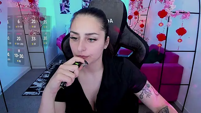 Snapshot of ValeriiMills chatting on 05/12/26, 05:21 ValeriiMills online show from 05/12/26, 05:21