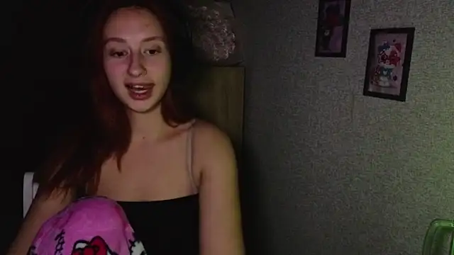 Snapshot of kristi_ginger chatting on 10/09/25, 10:30 kristi ginger online show from 10/09/25, 10:30