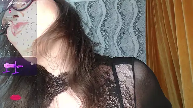 Snapshot of Chloe29 chatting on 04/01/26, 01:39 Chloe29 online show from 04/01/26, 01:39