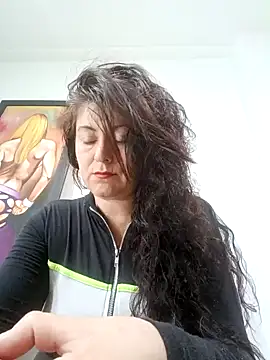 lunadicty online show from 12/21/24, 04:25