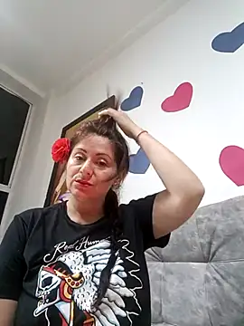 lunadicty online show from 02/16/25, 01:03