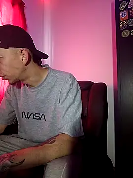 Snapshot of Chris__Jones chatting on 09/11/25, 07:03 Chris Jones online show from 09/11/25, 07:03