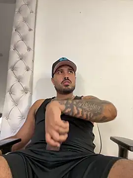 PapiStan online show from 12/05/25, 04:21