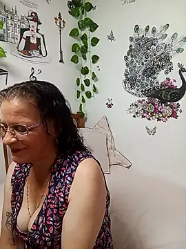 katrina perez online show from 04/24/26, 10:01