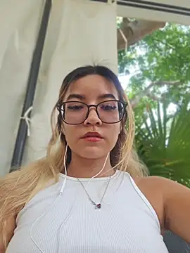 Pretty roxxyy online show from 05/02/26, 01:16