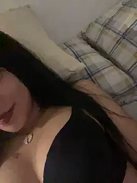 Snapshot of QueenLujaine chatting on 10/19/25, 02:29 QueenLujaine online show from 10/19/25, 02:29