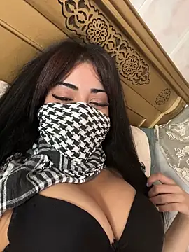 Snapshot of QueenLujaine chatting on 10/23/25, 09:41 QueenLujaine online show from 10/23/25, 09:41