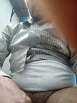 Snapshot of thedogmanttony chatting on 03/20/25, 03:45 thedogmanttony online show from 03/20/25, 03:45