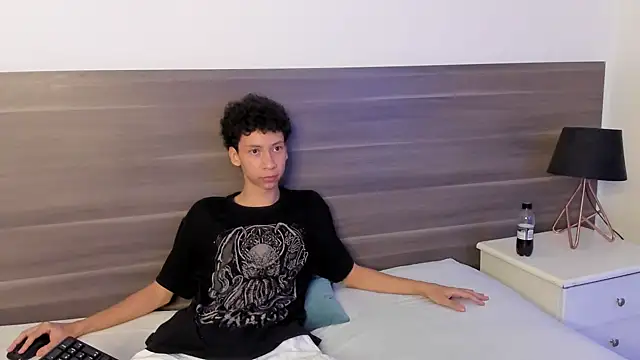 Andrew Thompson333 online show from 03/21/25, 07:00