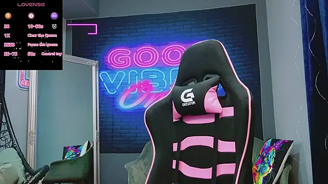 AlessiaCroft online show from 09/29/25, 04:06