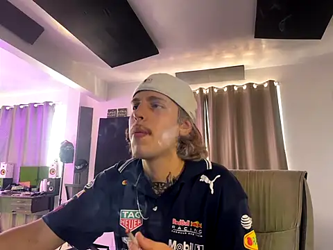 Snapshot of bigrosa21cm chatting on 12/19/25, 07:43 bigrosa21cm online show from 12/19/25, 07:43