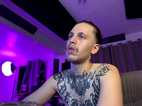 Snapshot of bigrosa21cm chatting on 02/07/26, 02:04 bigrosa21cm online show from 02/07/26, 02:04